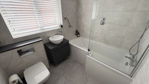 Photo 25- click for photo gallery